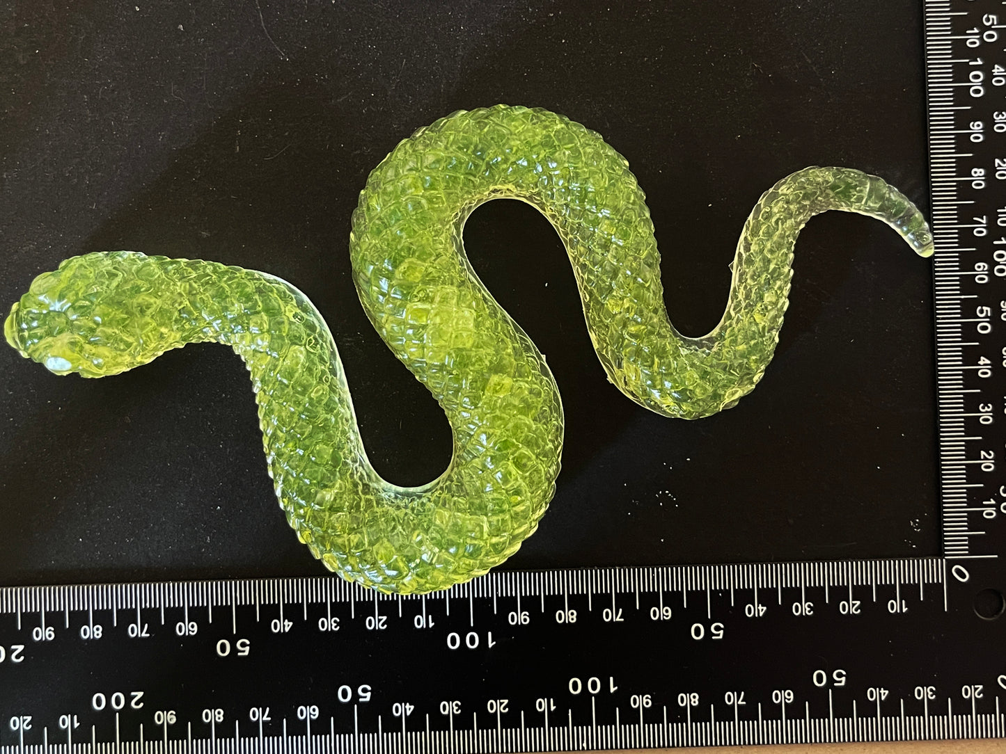 Uranium Glass Resin Snake (Uresinium)