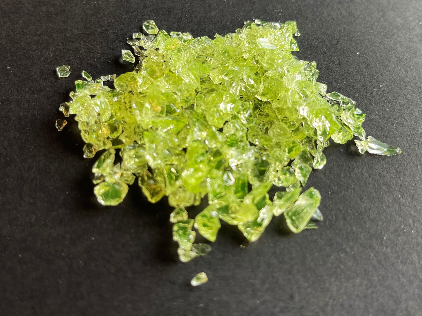 5mm Graded Crushed Uranium Glass