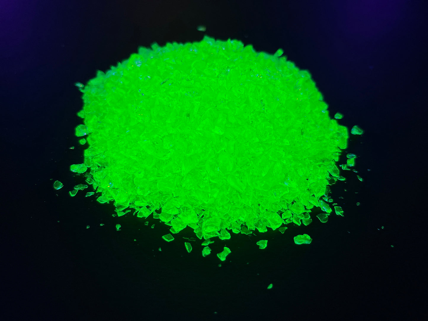 5mm Graded Crushed Uranium Glass