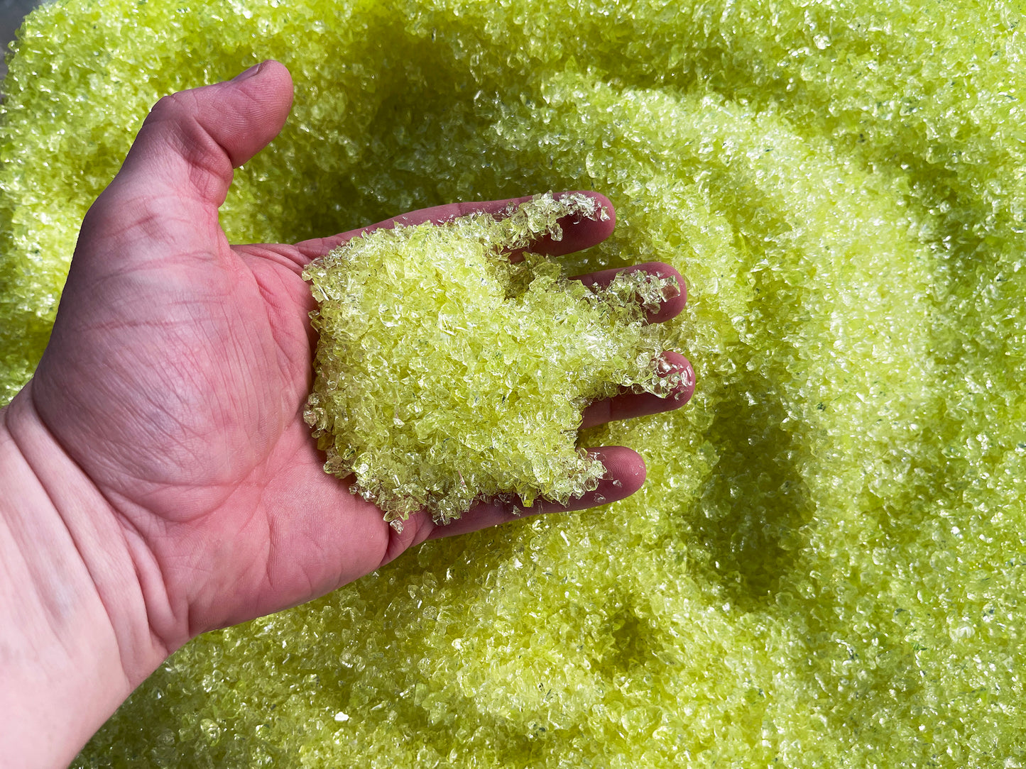 5mm Graded Crushed Uranium Glass