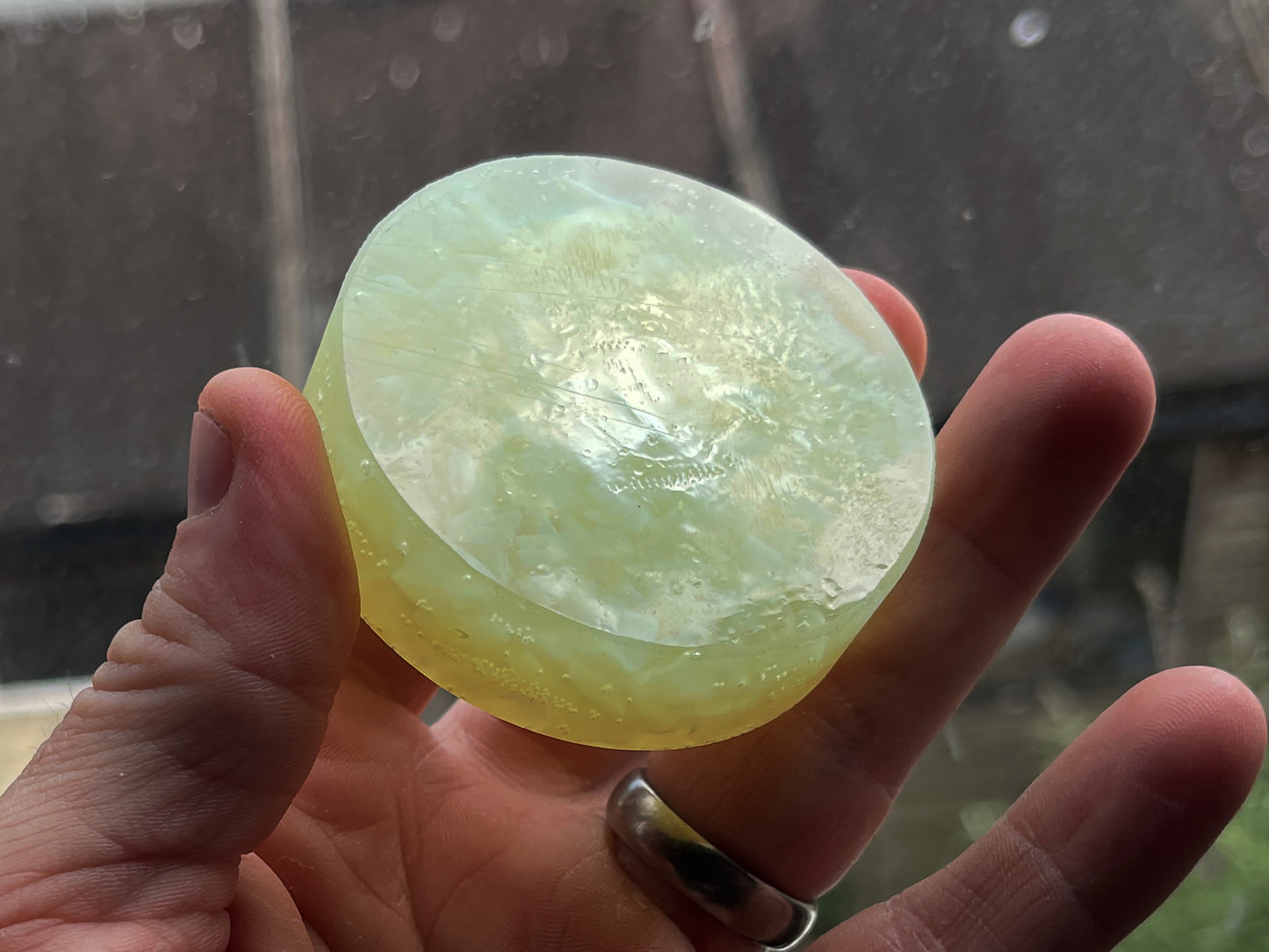 Uranium Glass Resin Dove MDMA Tablet (Uresinium)