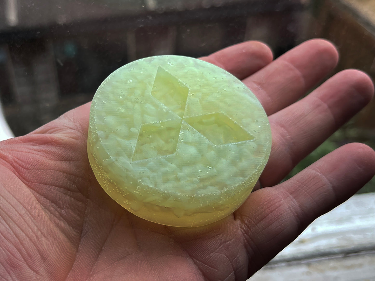 Uranium Glass Resin Mitsi MDMA Tablet (Uresinium)