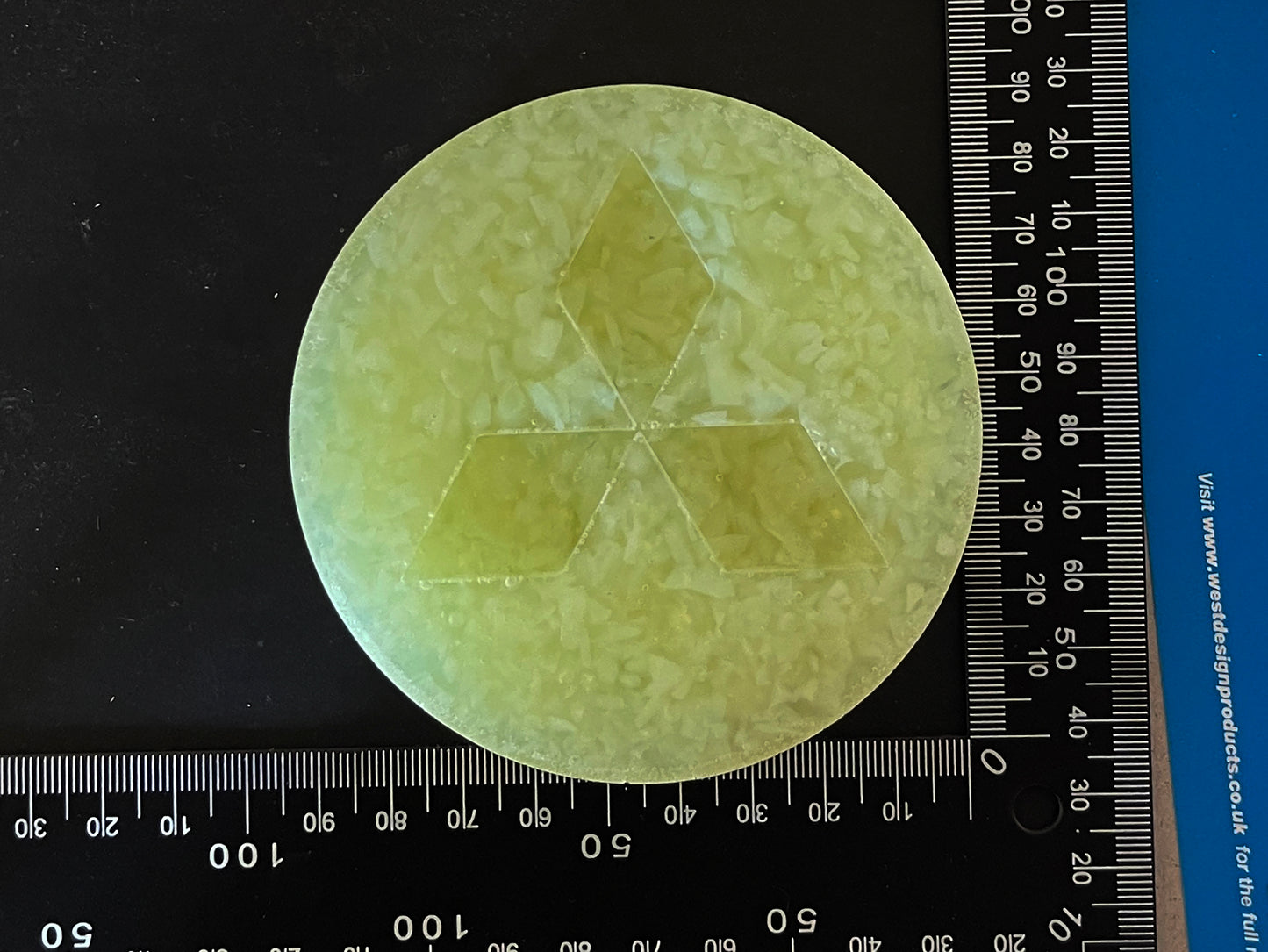 Uranium Glass Resin Mitsi MDMA Tablet (Uresinium)