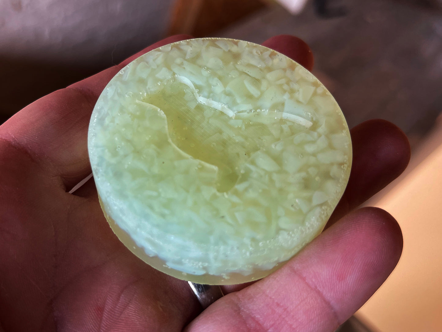 Uranium Glass Resin Dove MDMA Tablet (Uresinium)