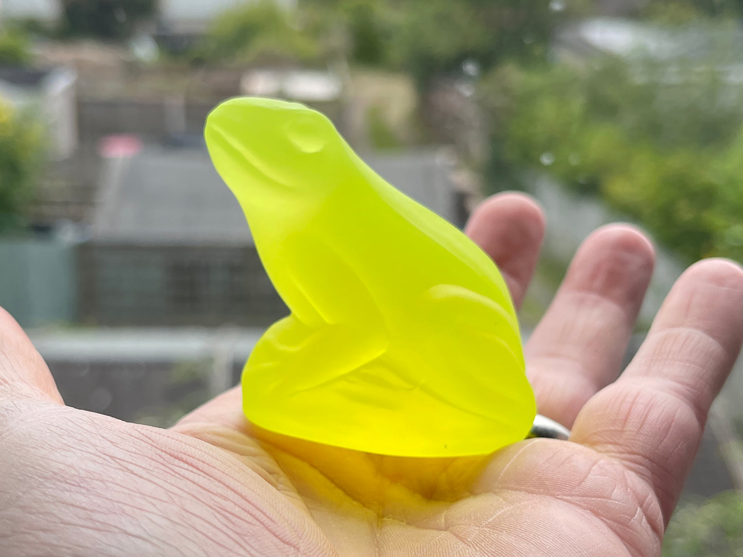 Uranium Vaseline Glass Frog