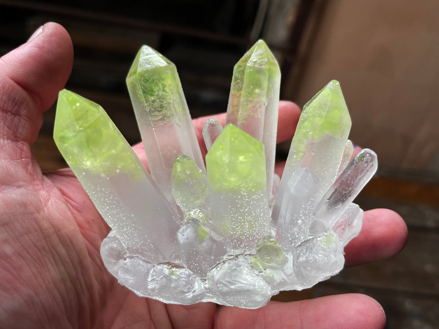 Uranium Glass Resin Crystal Formation (Uresinium)