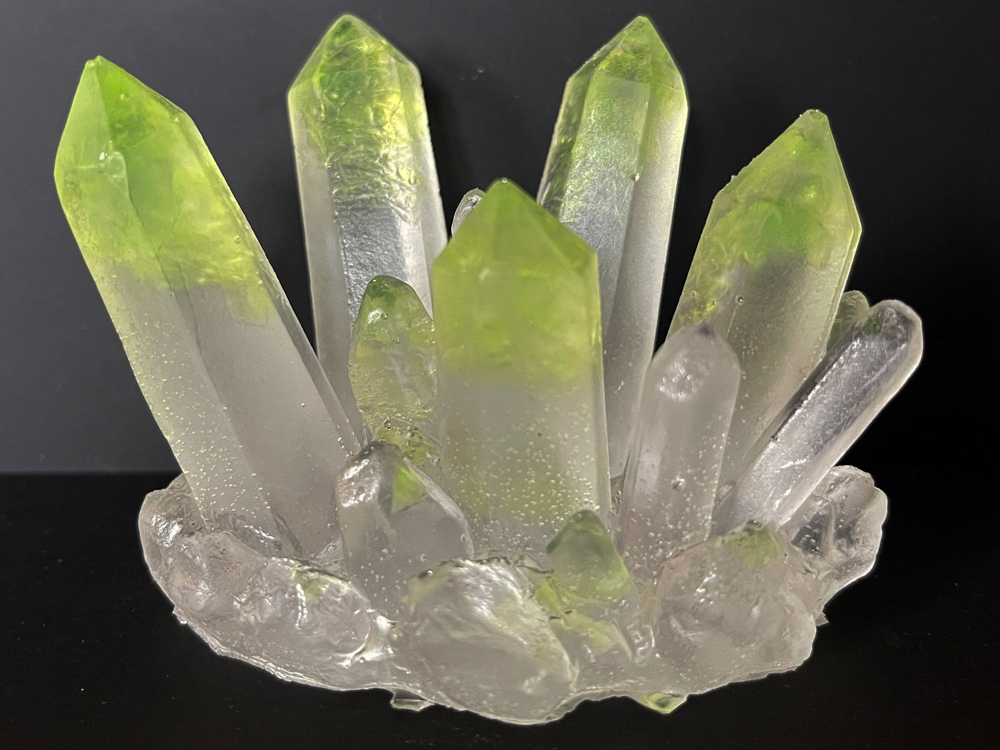 Uranium Glass Resin Crystal Formation (Uresinium)