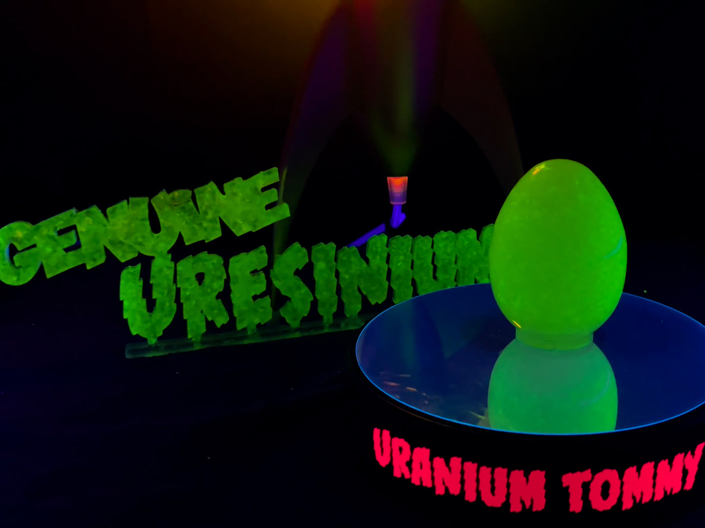 Uranium Glass Resin Custard Egg (Uresinium)