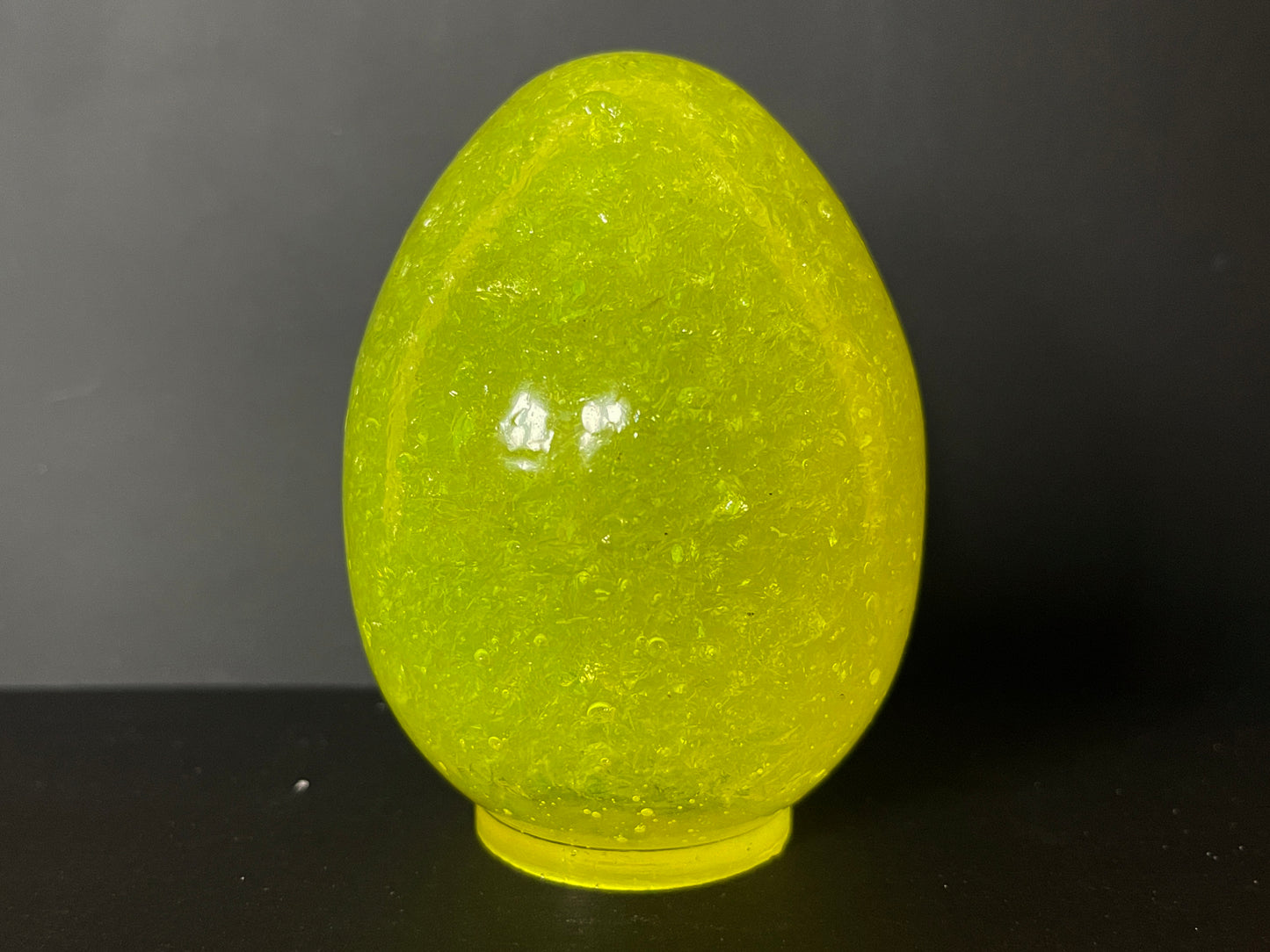 Uranium Glass Resin Vaseline Egg (Uresinium)
