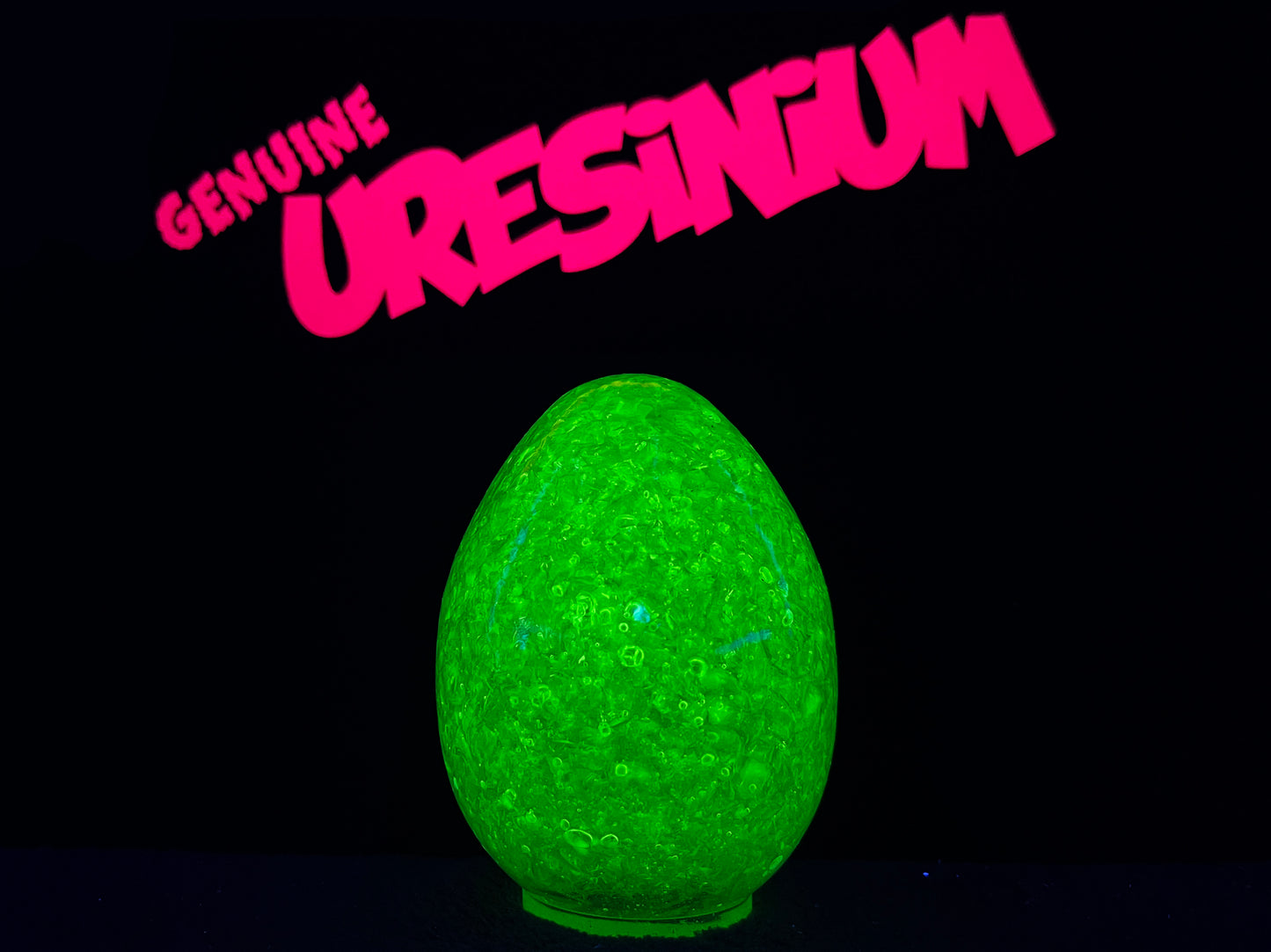 Uranium Glass Resin Vaseline Egg (Uresinium)