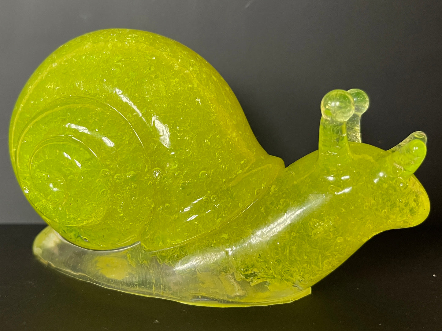 Uranium Glass Resin Vaseline Snail (Uresinium)