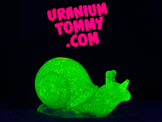 Uranium Glass Resin Vaseline Snail (Uresinium)