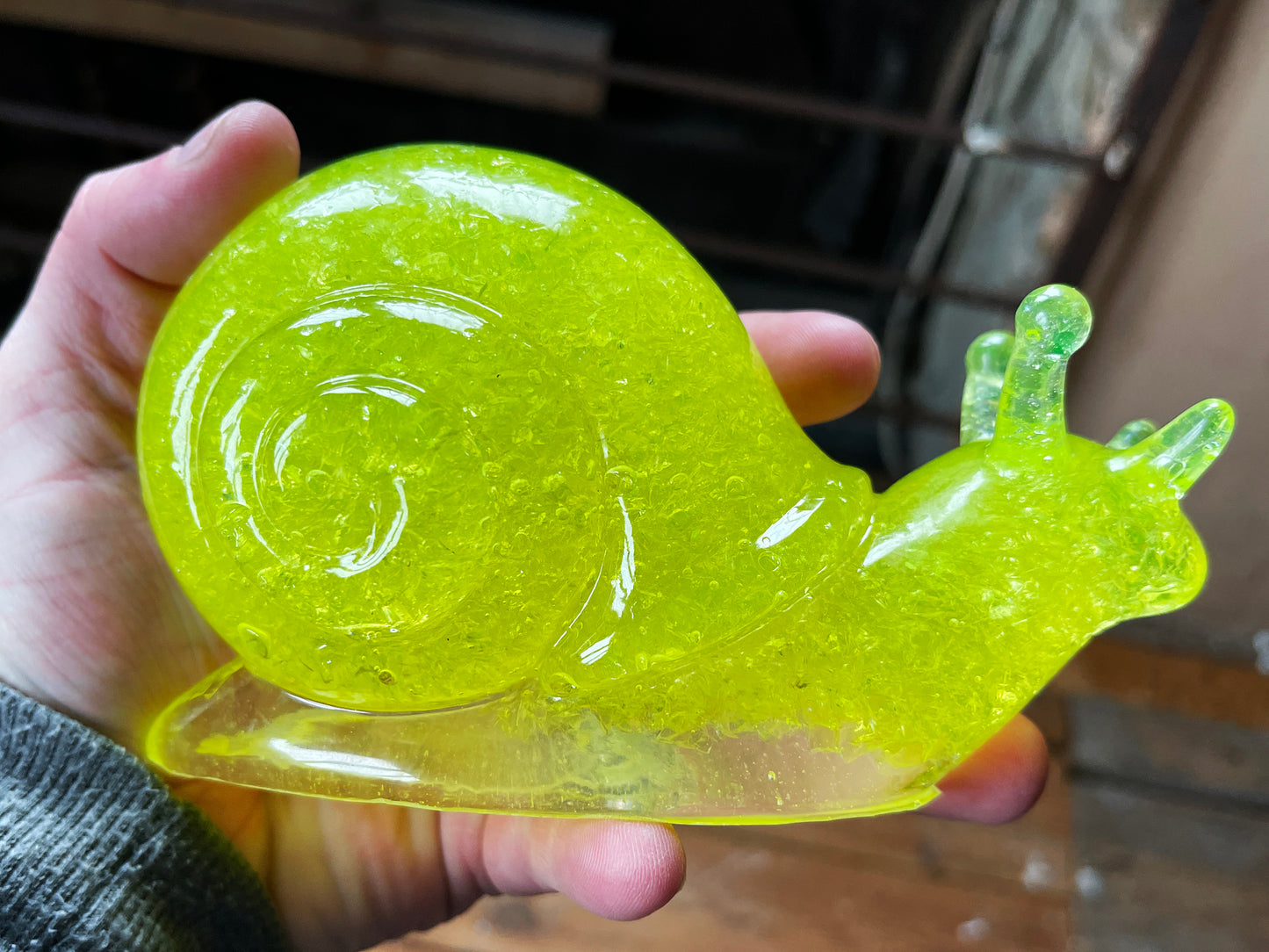 Uranium Glass Resin Vaseline Snail (Uresinium)
