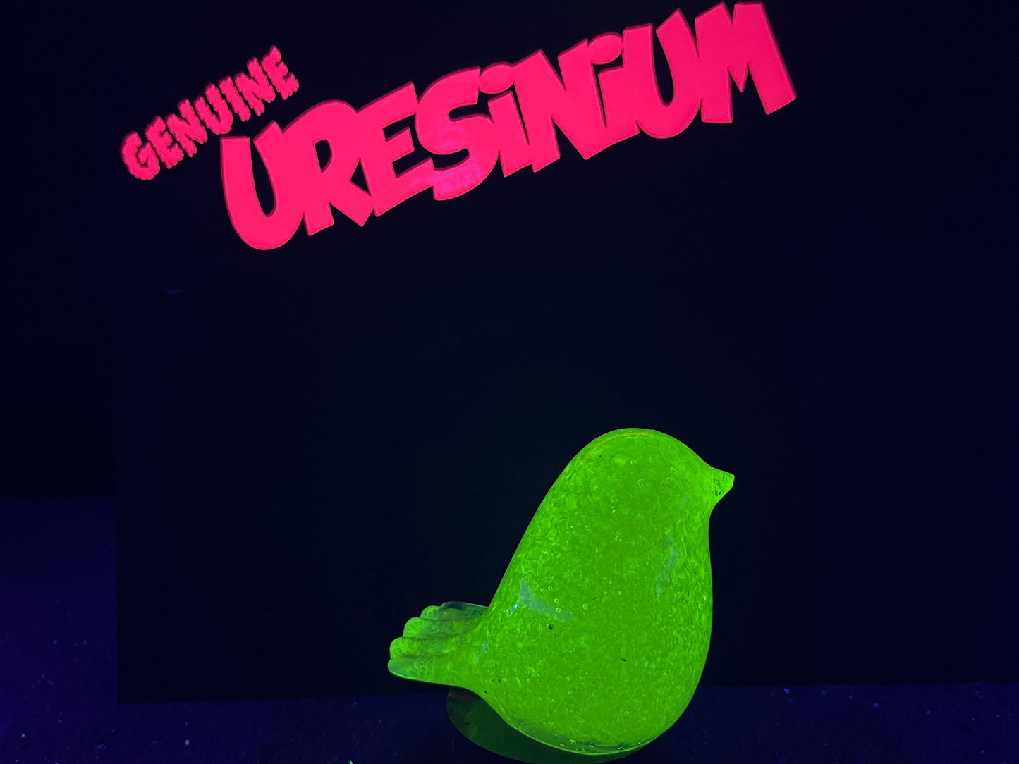 Uranium Glass Resin Bird (Uresinium)