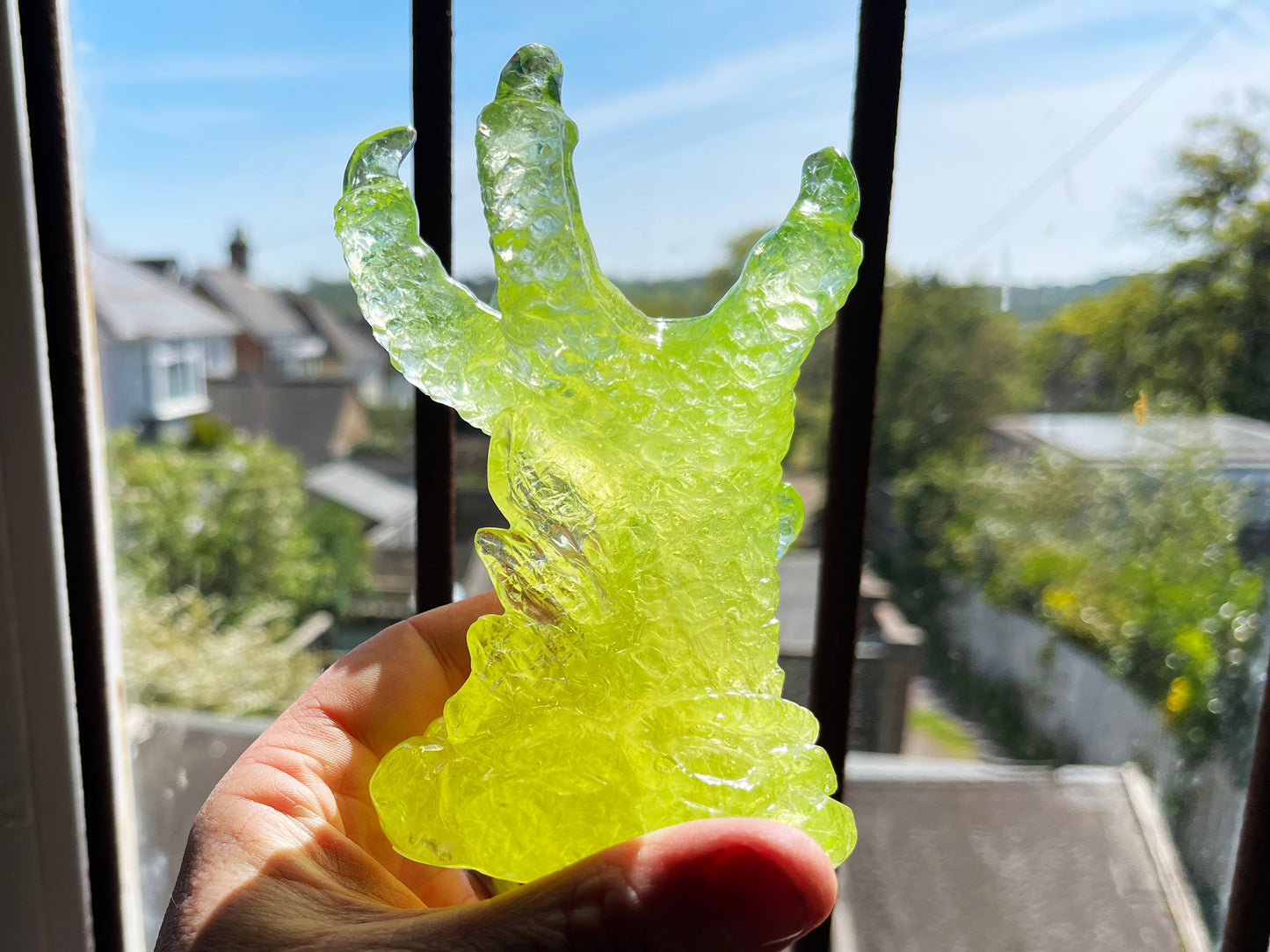 Uranium Glass Resin Sphere Holder (Uresinium)