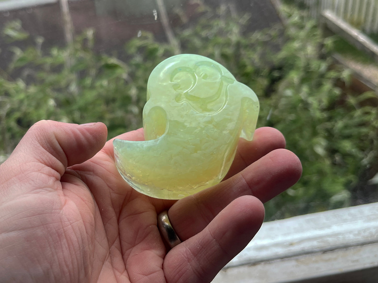 Uranium Glass Resin Friendly Ghost - Custard (Uresinium)