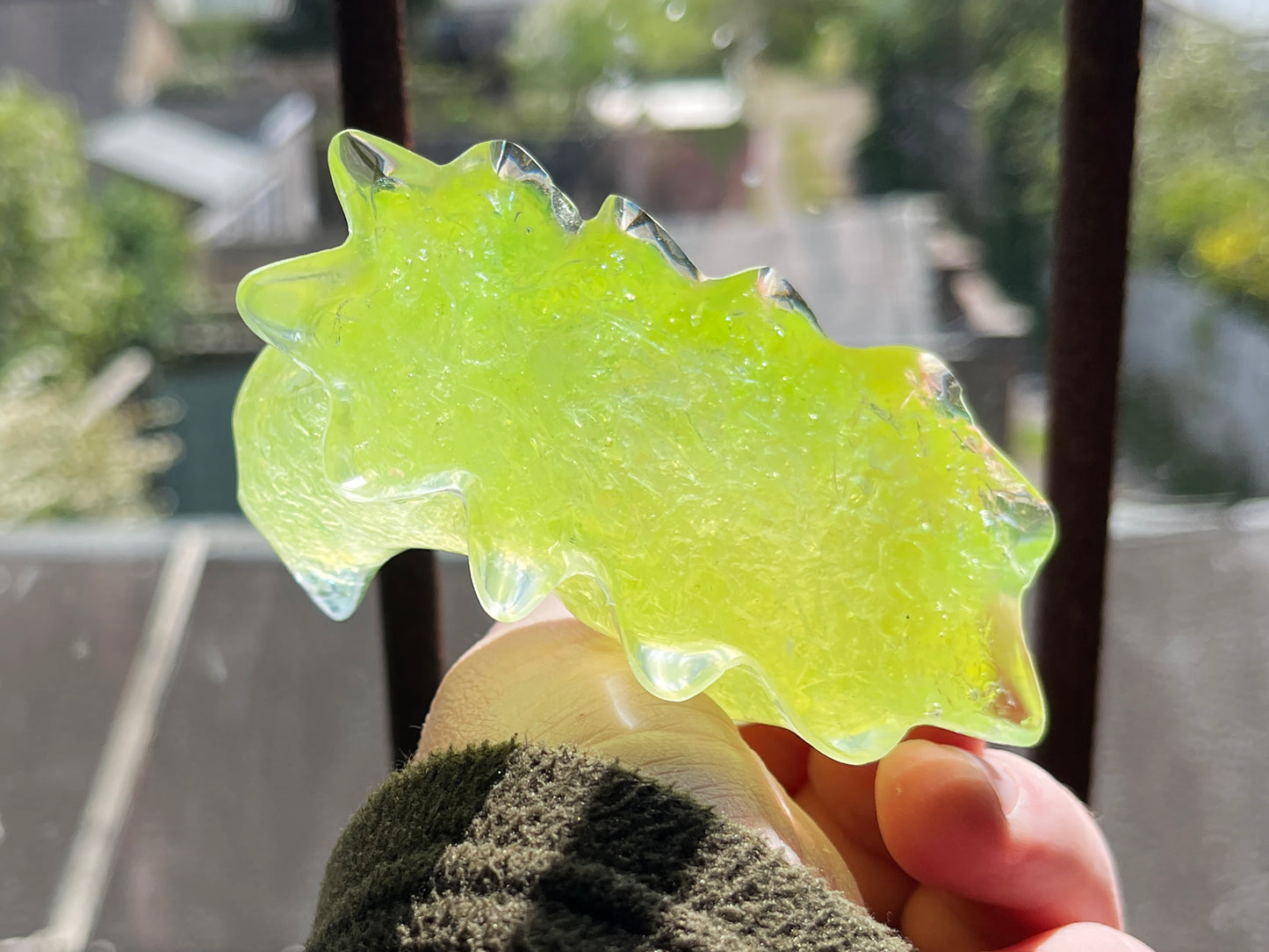 Uranium Glass Resin Ghost Cat (Uresinium)