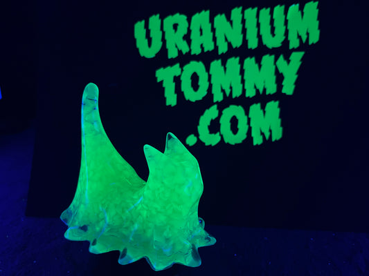 Uranium Glass Resin Ghost Cat - Custard (Uresinium)