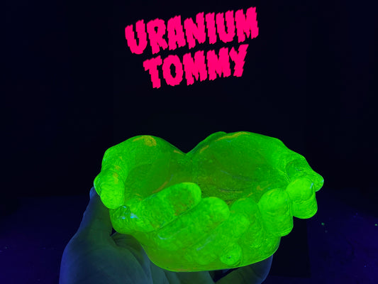 Uranium Glass Resin Hand Bowl (Uresinium)