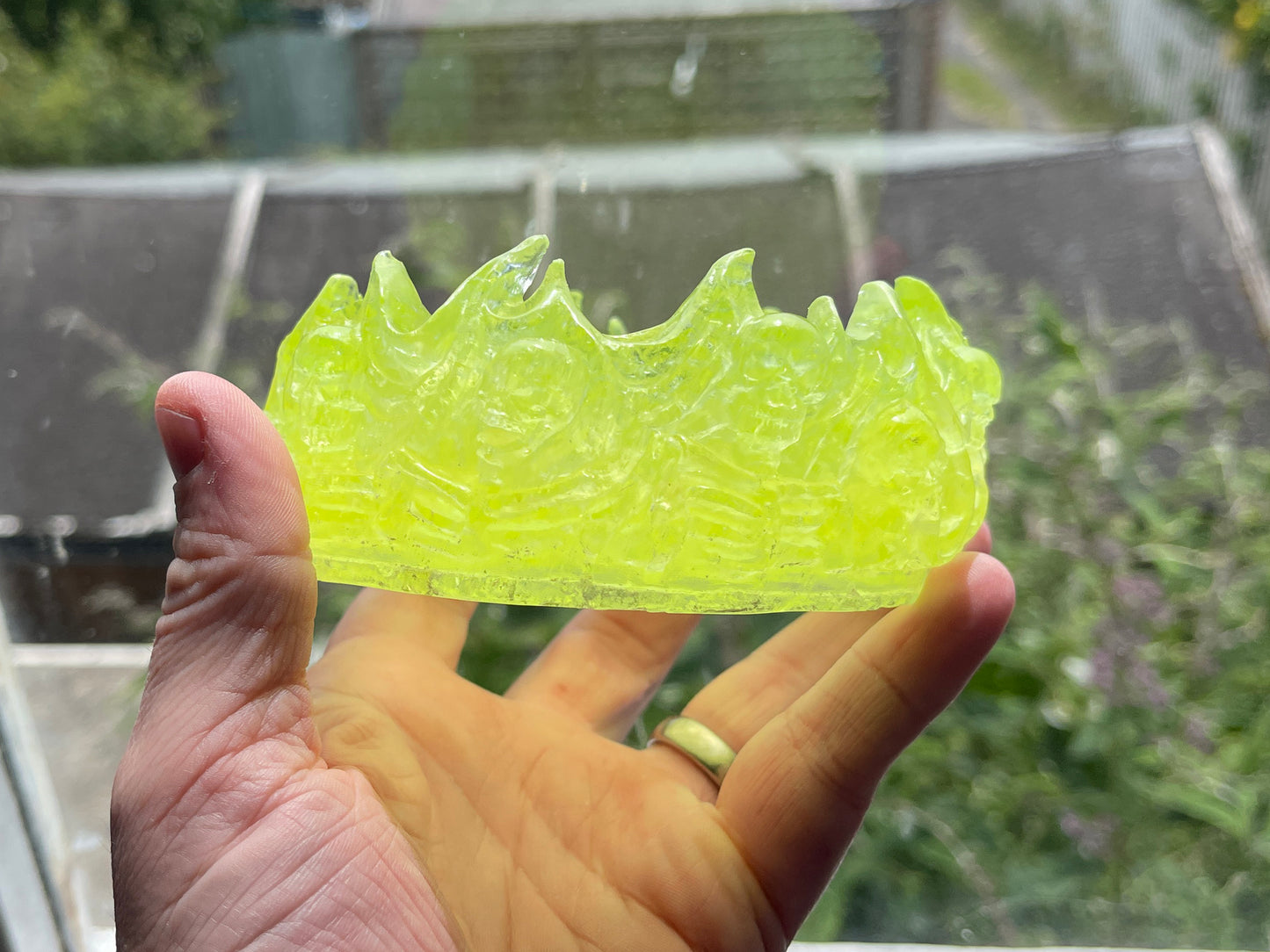 Uranium Glass Resin Skull Ashtray (Uresinium)