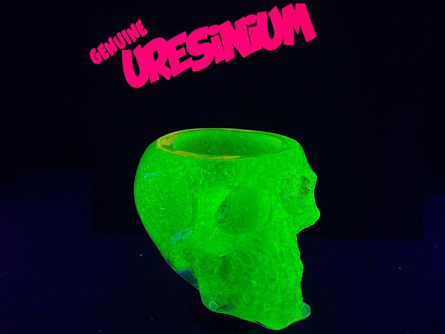Uranium Glass Resin Skull Pot (Uresinium)