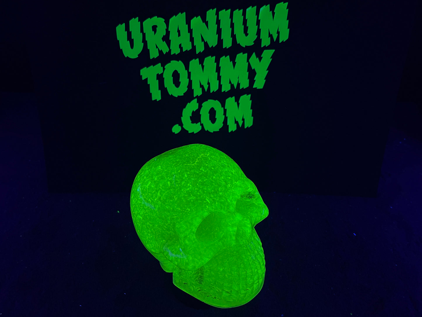 Uranium Glass Resin Skull Large (Uresinium)