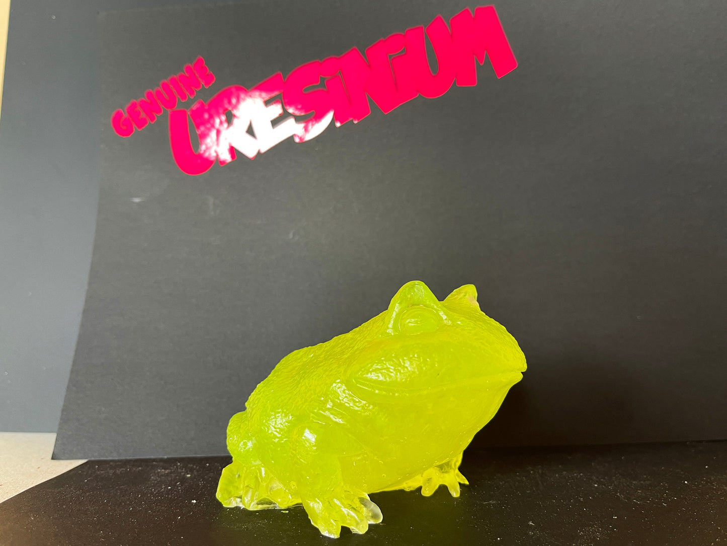 Uranium Glass Resin Toad (Uresinium)