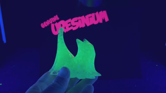 Uranium Glass Resin Ghost Cat - Custard (Uresinium)