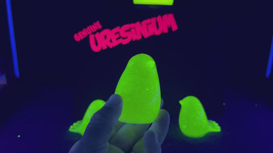 Uranium Glass Resin Bird (Uresinium)