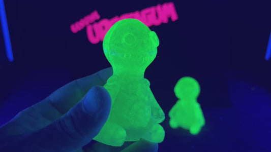 Uranium Glass Resin Scruffy Teddy (Uresinium)