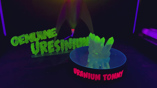Uranium Glass Resin Crystal Formation (Uresinium)